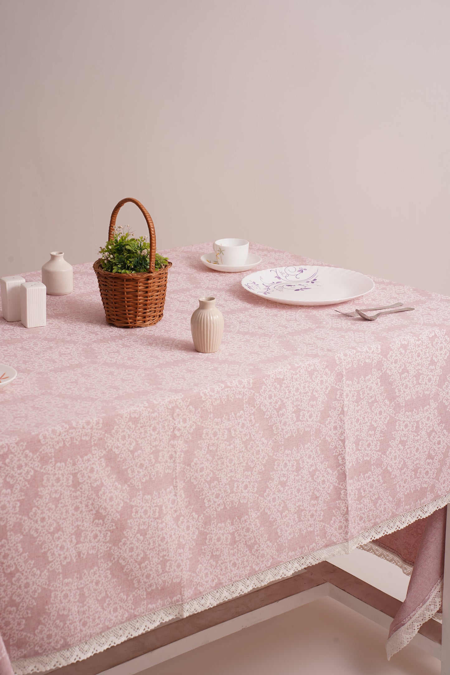Rosabelle Cotton-Linen Table Cover