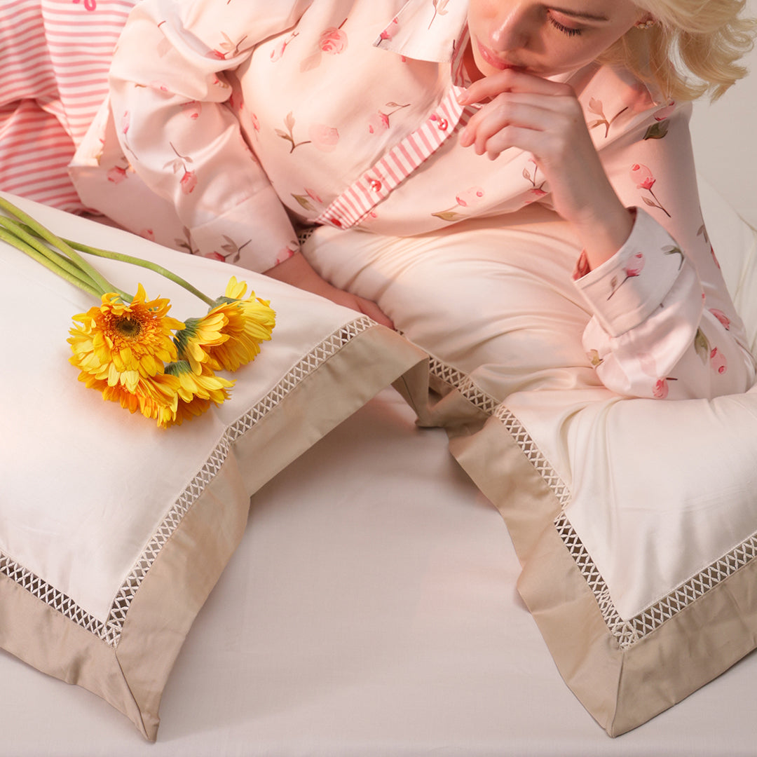 Moon bedsheet In Ivory