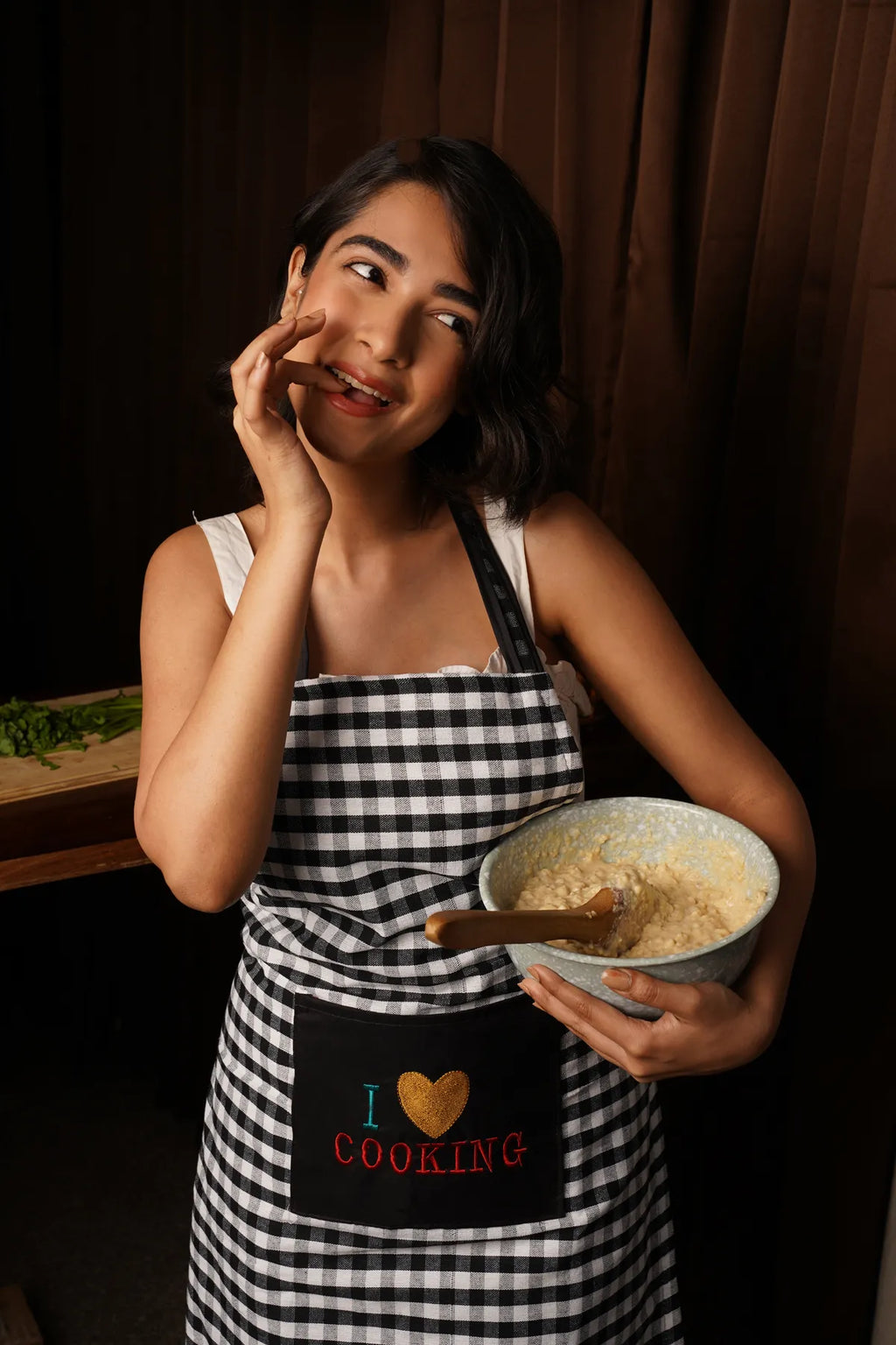 Prestige Black & White Apron
