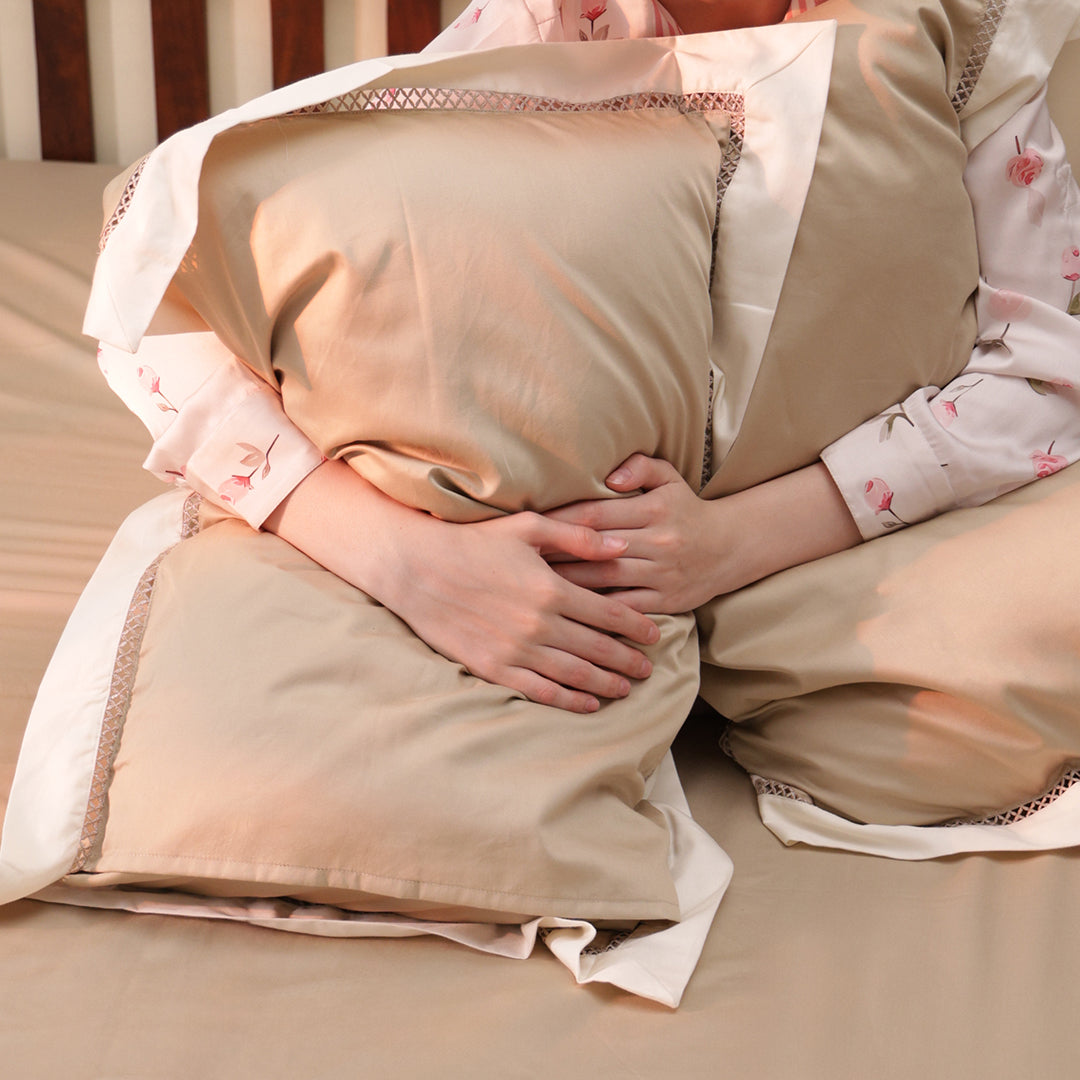 Moon Bedsheet In Beige