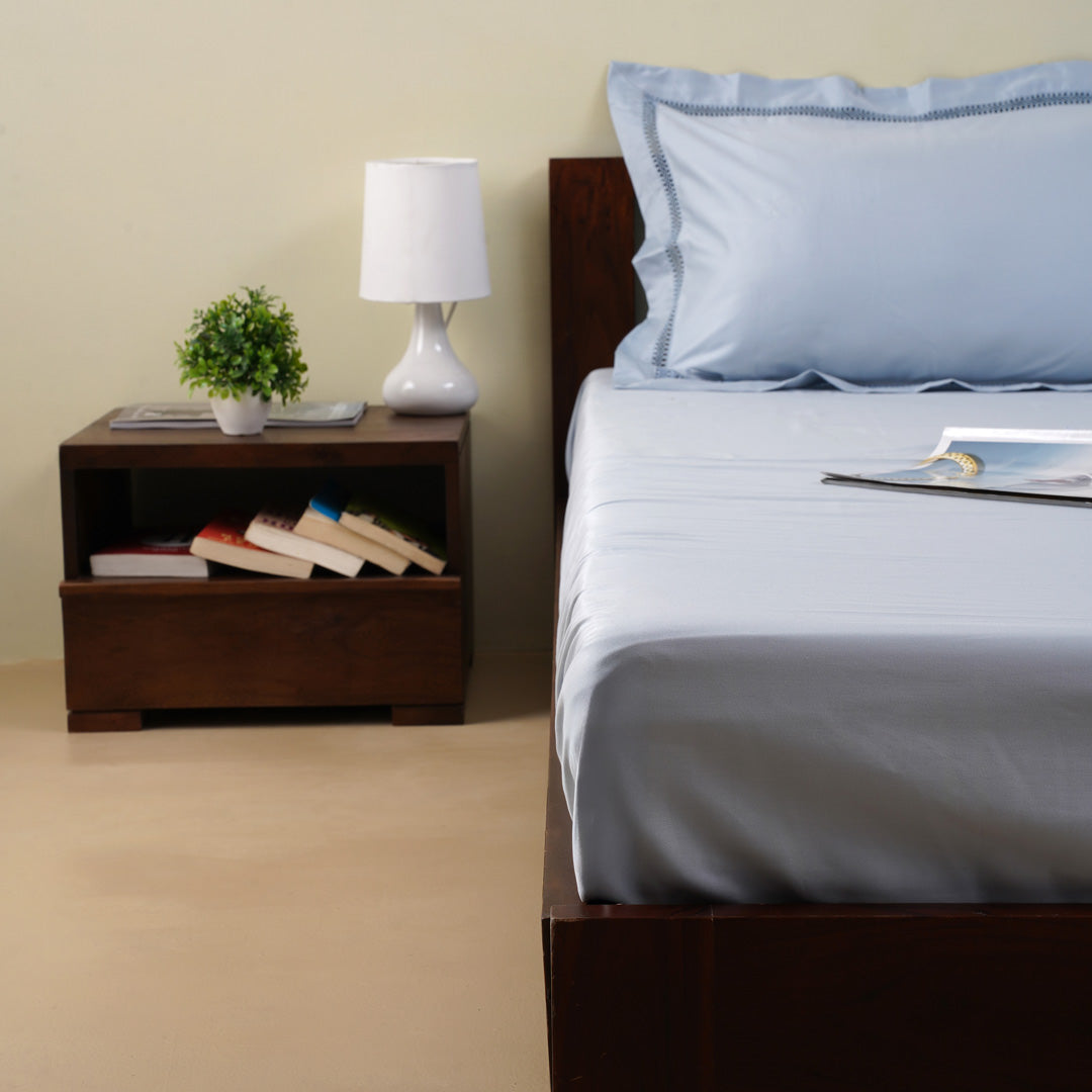 Waves Bedsheet In Ice Blue