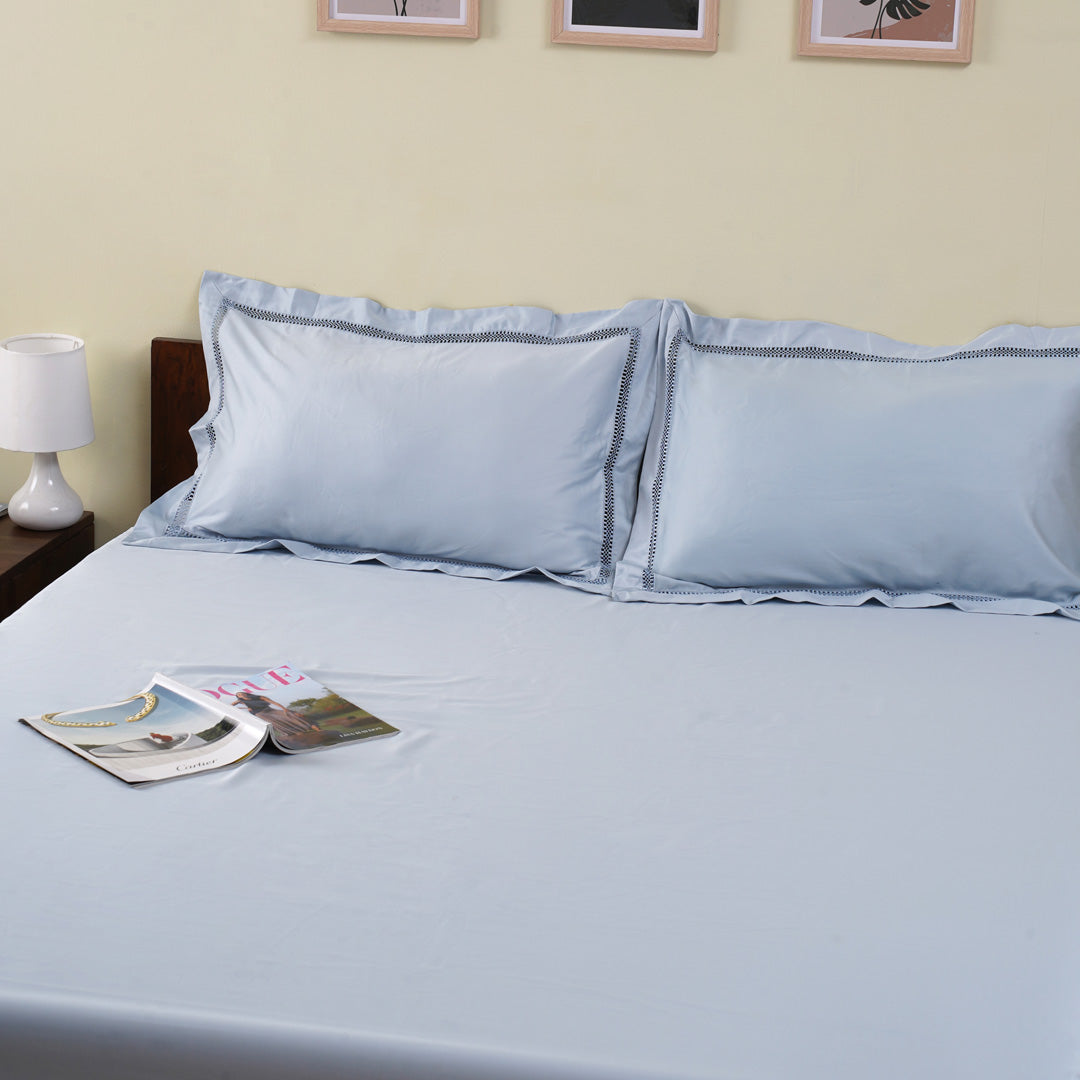 Waves Bedsheet In Ice Blue