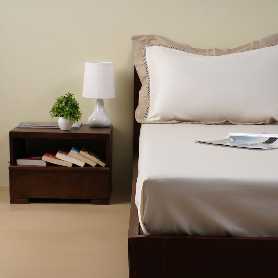 Moon bedsheet In Ivory