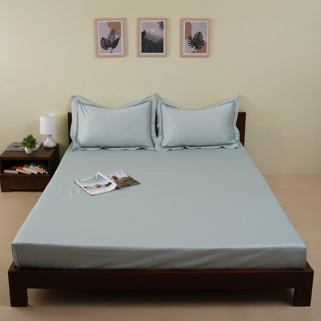 Waves Bedsheet In Frosty Mint