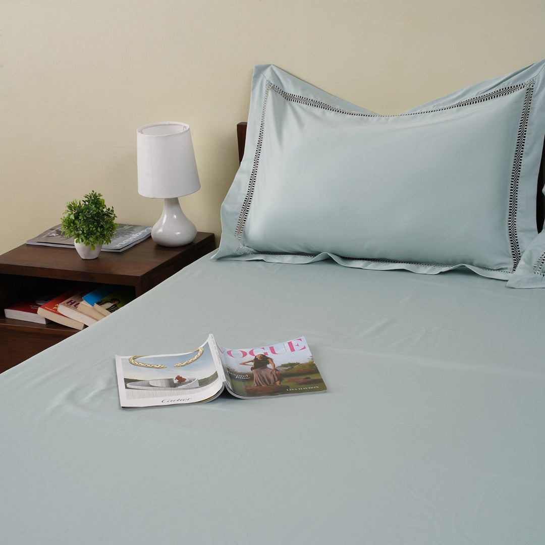 Waves Bedsheet In Frosty Mint