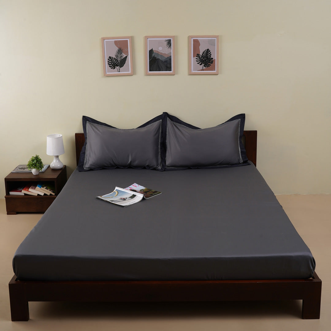 Moon Bedsheet In Grey